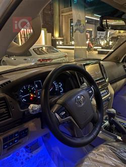 تويوتا لاندكروزر